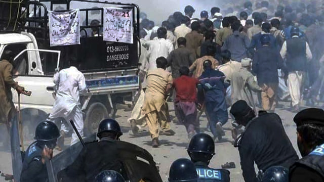 Kashmir: অধিকৃত কাশ্মীরে নির্বাচনে ভয়ঙ্কর ঘটনা - পুলিশের গুলিতে অন্তত ২০ জনের মৃত্যু 